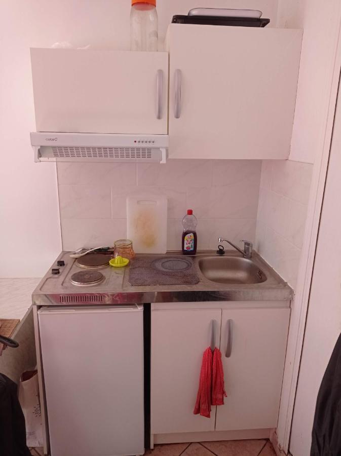Chambre meublée indépendante, avec piscine, pour 2 personnes Toulouse Extérieur photo