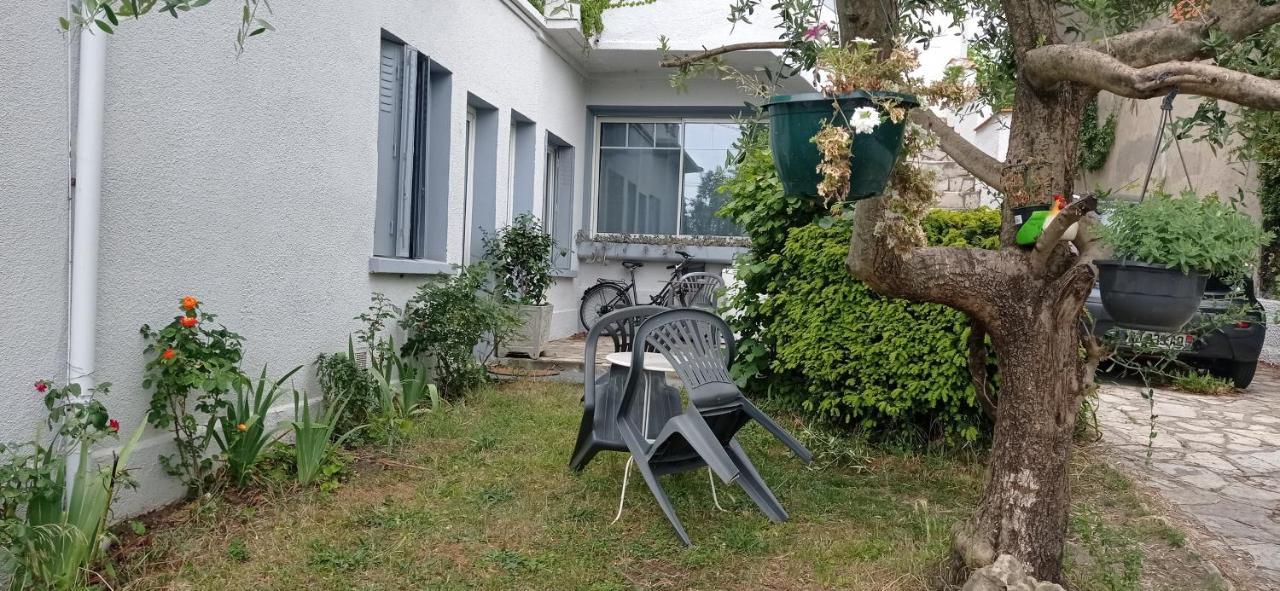 Chambre meublée indépendante, avec piscine, pour 2 personnes Toulouse Extérieur photo